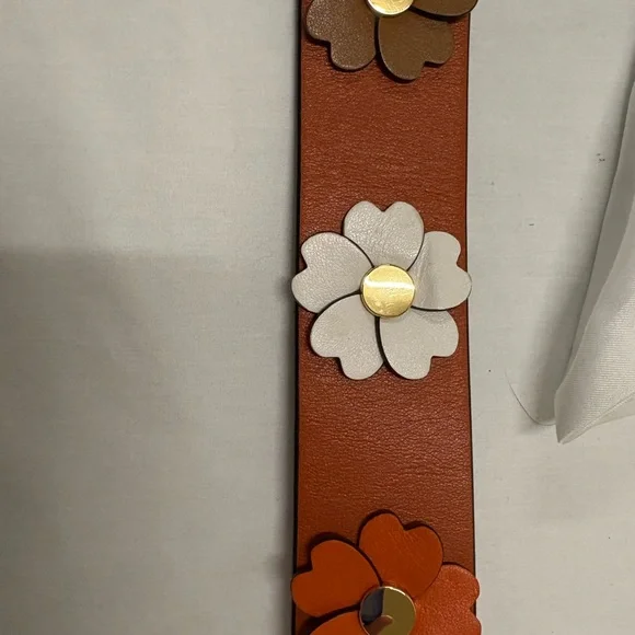 COPY - Michael Kors Orange Flower Guitar Crossbody Strap - Picture 3 of 6